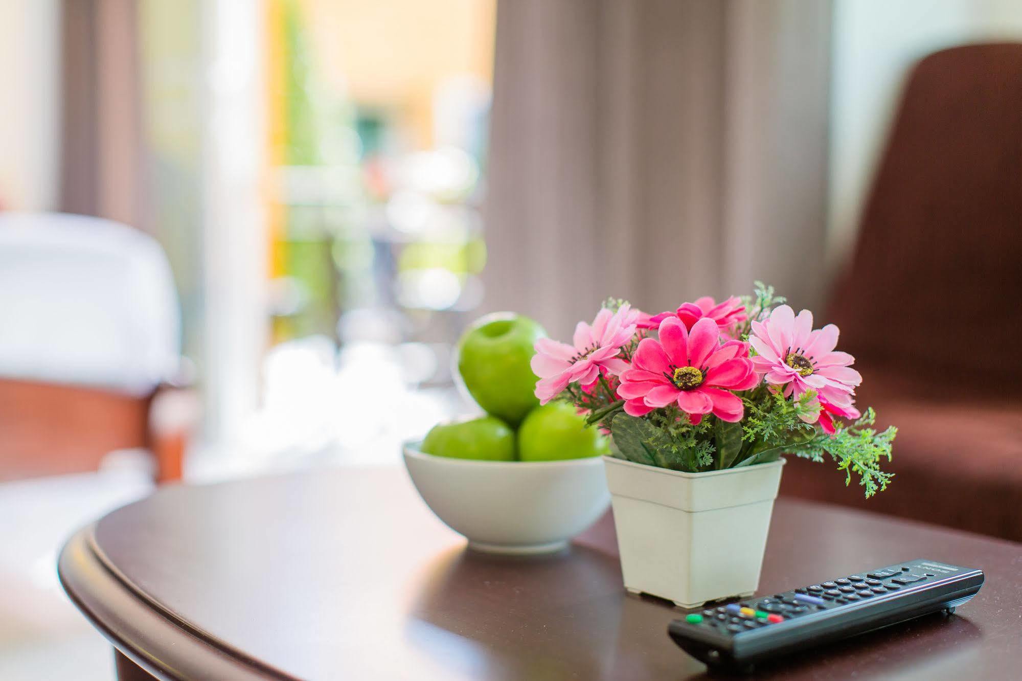 Hotel Lemon Tree Naturist Naiharn Phuket